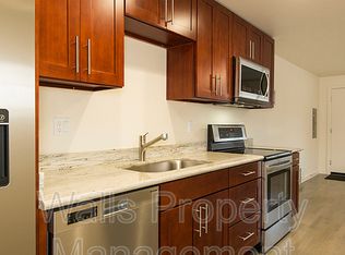 2407 NW 59th St APT 4, Seattle, WA 98107