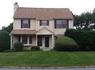 2005 Deerfield Dr, Edison, NJ 08820