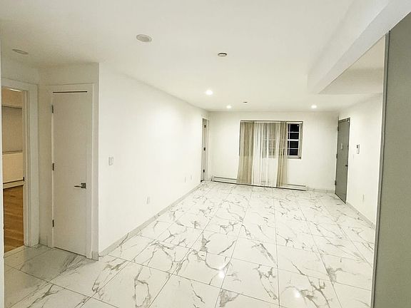 4th image of 9504 Allendale St #2
