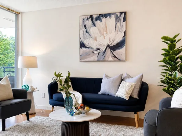 8480 Granville Ave #301, Richmond, BC V6Y 4E8