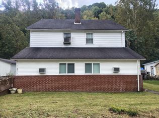 249 W Main St, Lynch, KY 40855