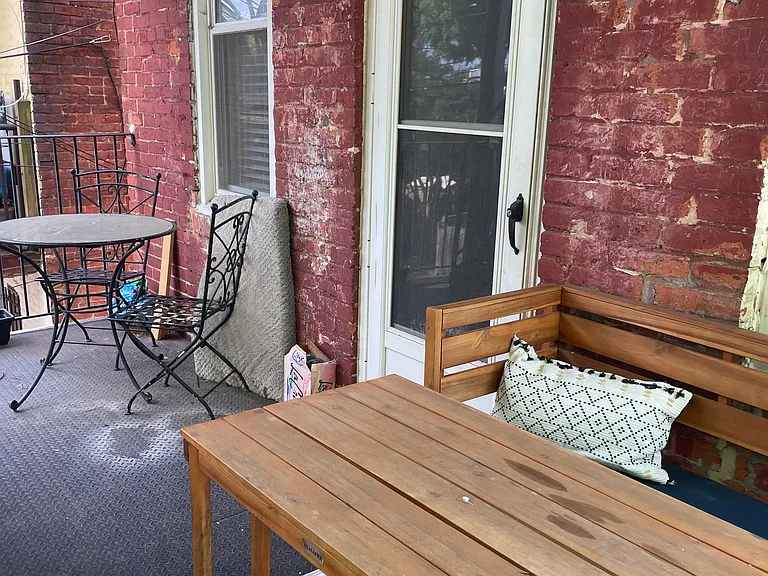 219 12th St NE #2 — Photo 17