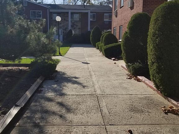 3rd image of 1290 Rockland Ave