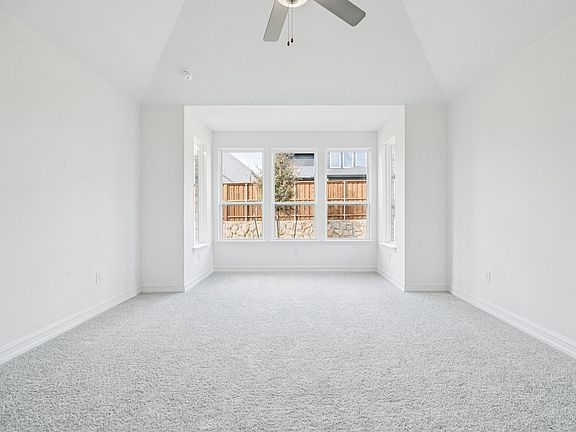 4th image of 1837 Naseby Rd