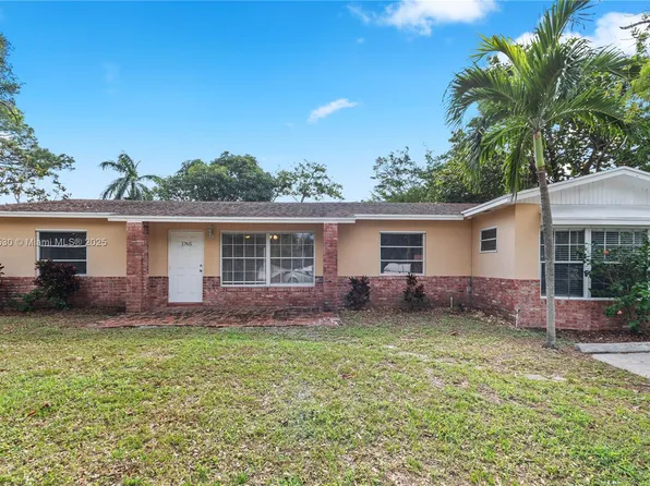 1765 16th Ct N, Lake Worth, FL 33460