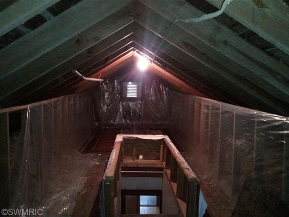 5th image of 2147 Highland Ave