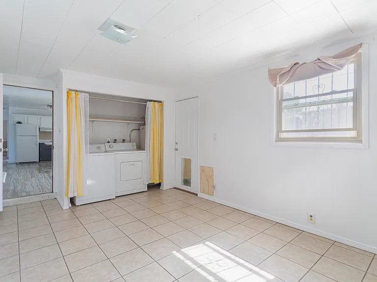 2812 San Pedro Dr NE — Photo 16