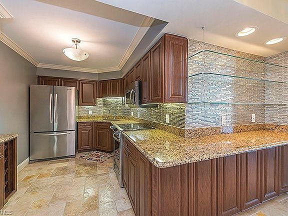 3rd image of 4001 Gulf Shore Blvd N APT 1405