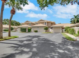 351 Emerald Bay CIR #R7, NAPLES, FL 34110