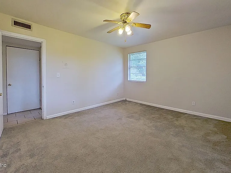 7104 Waikiki Rd — Photo 10