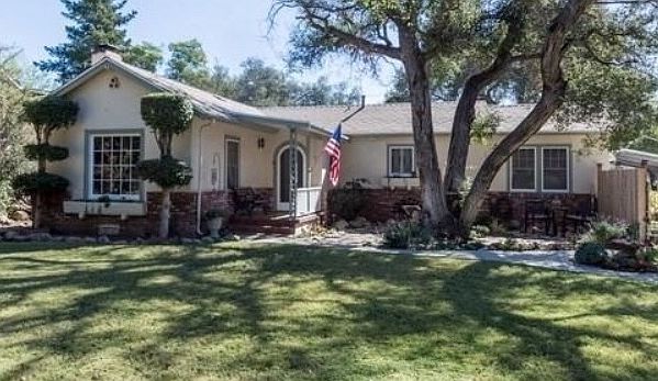 1st image of 1204 Forest Dr