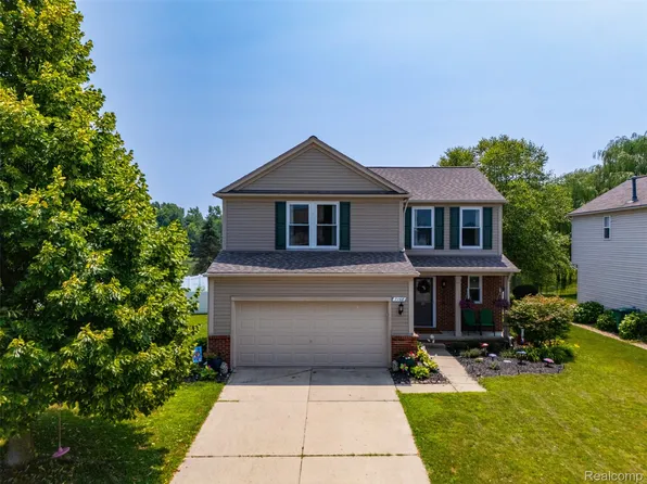 7168 Roxbury Dr, Ypsilanti, MI 48197