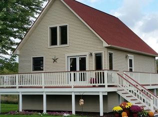 E2580 Club House Dr, La Valle, WI 53941