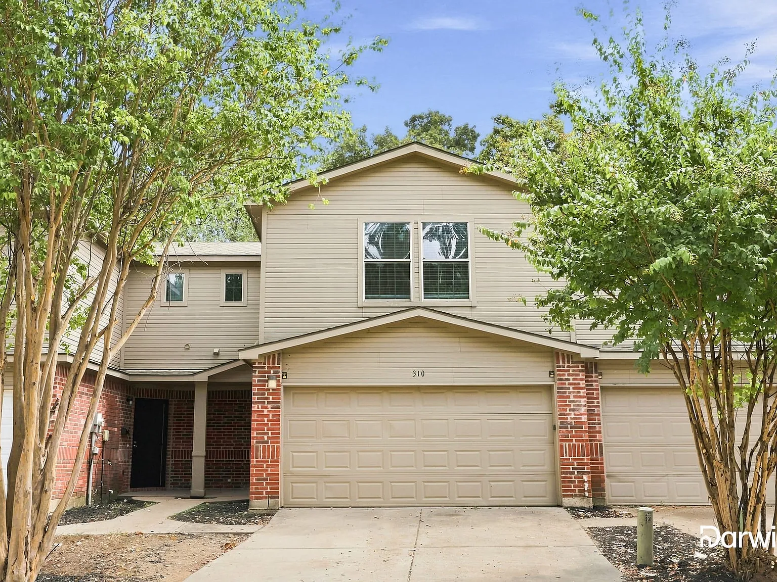 3 bed, 2.5 bath, 1302 sqft, $1,880 — Photo 1