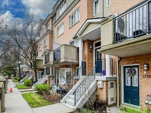 28 Sommerset Way #1716, Toronto, ON M2N 6W7