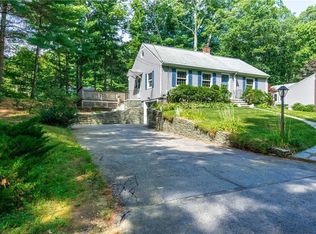 2 Newton Dr, Smithfield, RI 02828