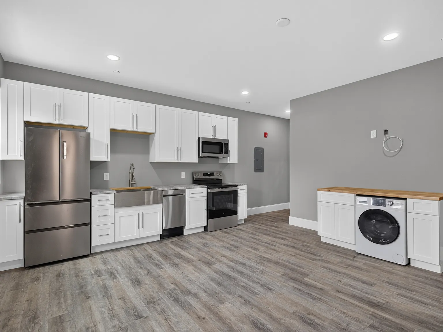2 bed, $1,995 — Photo 1
