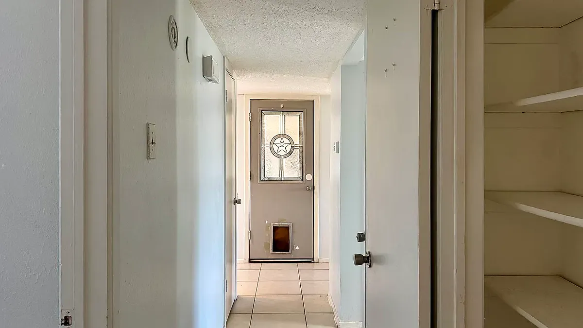 3 bed, 1470 sqft, $2,095 — Photo 3