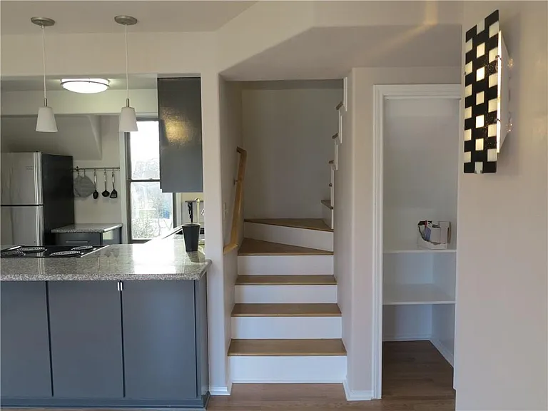 310 W University Ave #B — Photo 11