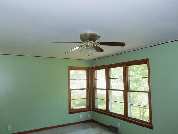 4th image of 309 N Wabena Ave