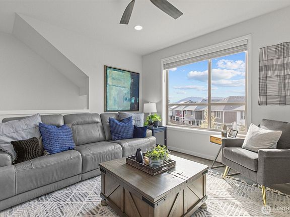 3rd image of 1344 6th Avenue NE #16.5