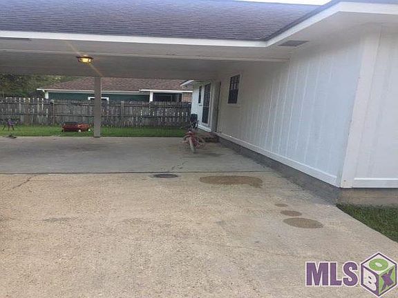 3rd image of 10649 Sugar Pine Dr