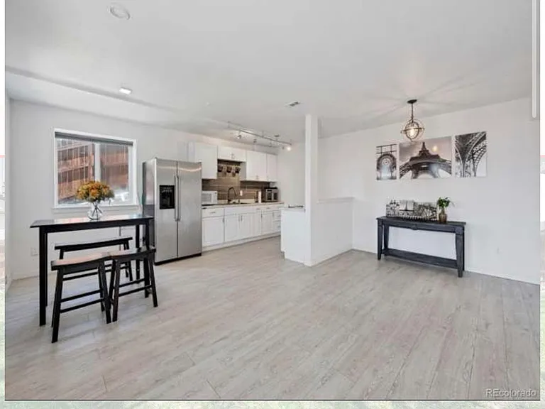 W 67th Pl — Photo 6