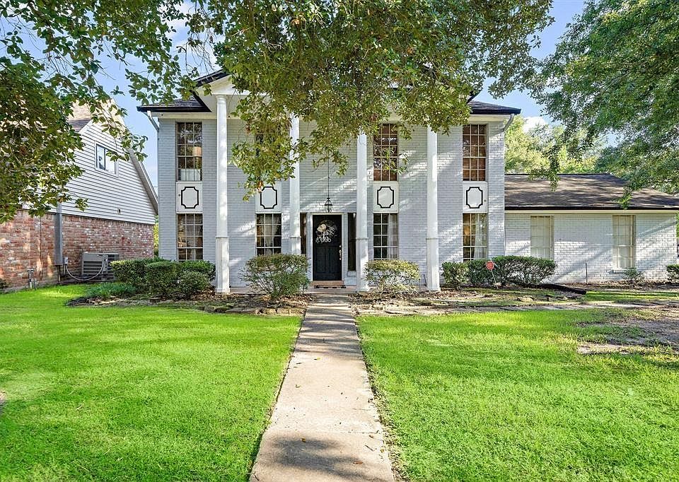 1st image of 10502 Greencreek Dr