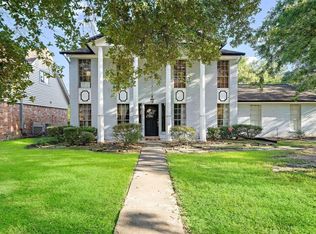 10502 Greencreek Dr, Houston, TX 77070