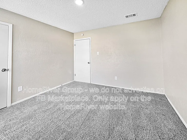 7453 Darien St — Photo 15