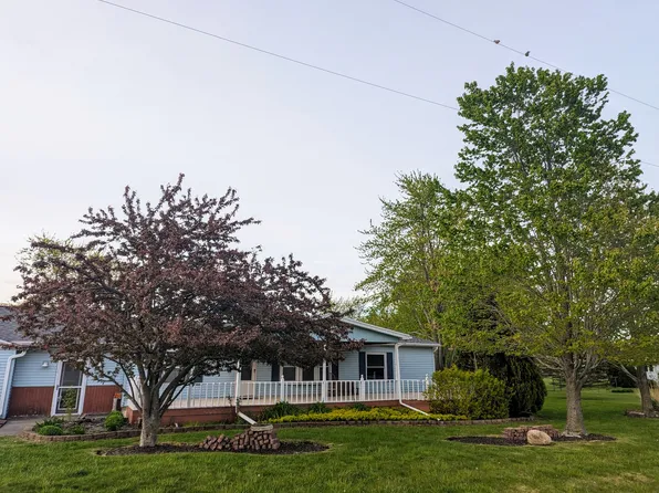 2664 County Road 1700 N, Ogden, IL 61859