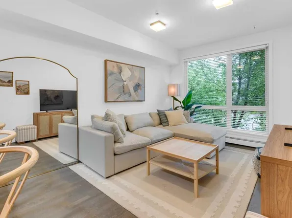 305 N 18th Ave SW #228, Calgary, AB T2S 3H1