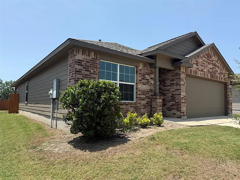 236 Lance Trl — Photo 3
