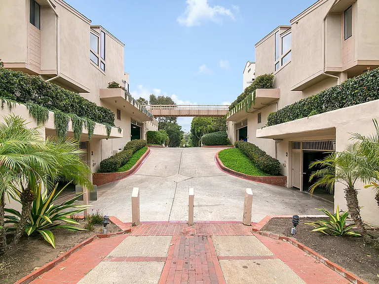 573 S Sierra Ave #6 — Photo 41