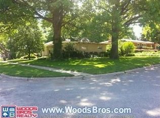 4631 Antelope Creek Rd, Lincoln, NE 68506