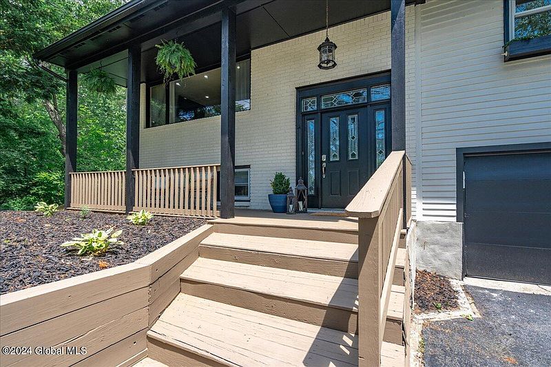 2nd image of 59 Piping Rock Circle