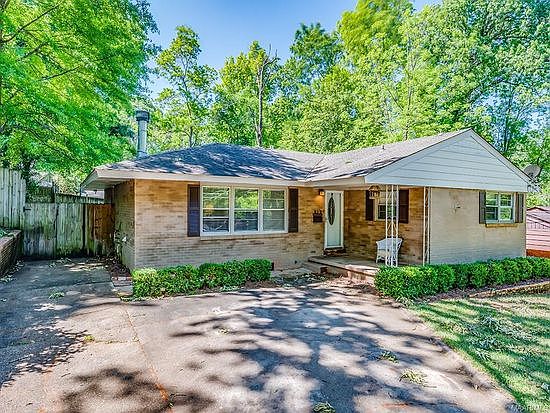 1st image of 517 Forest Hills Dr