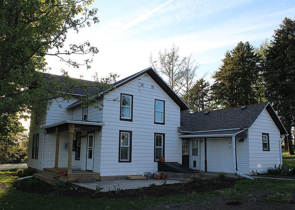 1st image of 2095 N Freeport Rd