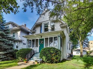 804 S Grove Ave, Oak Park, IL 60304