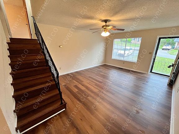 2nd image of 3606 Missionaire Ave