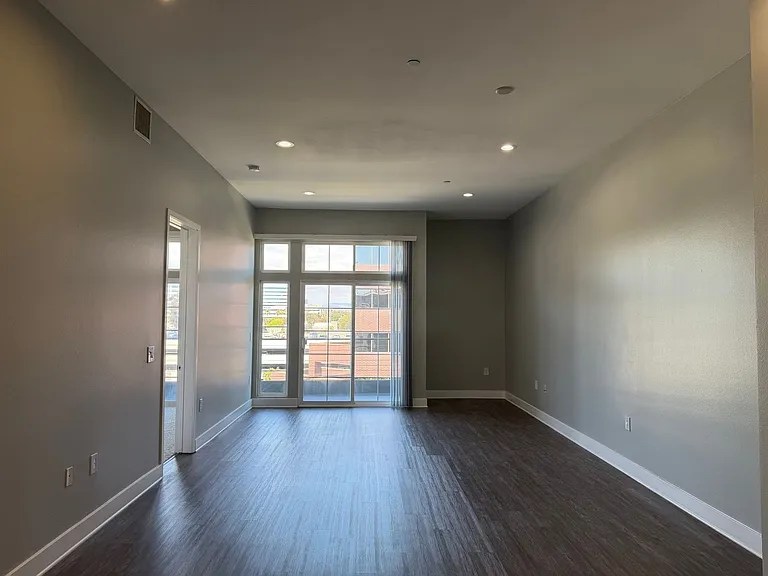 Axis 2300 Apartments — Photo 129