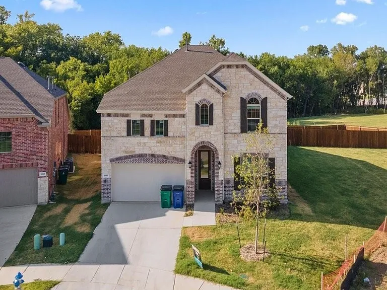 8137 Lindheimer Ln — Photo 1