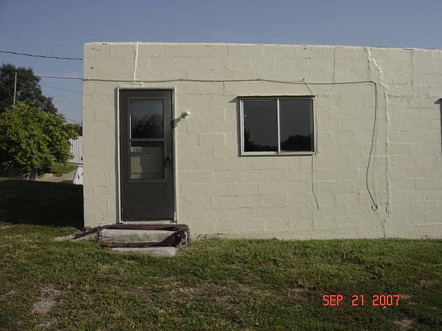1st image of 1906 S 4th St