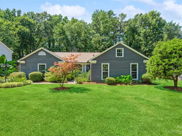 5400 Donnefield Dr, Charlotte, NC 28227