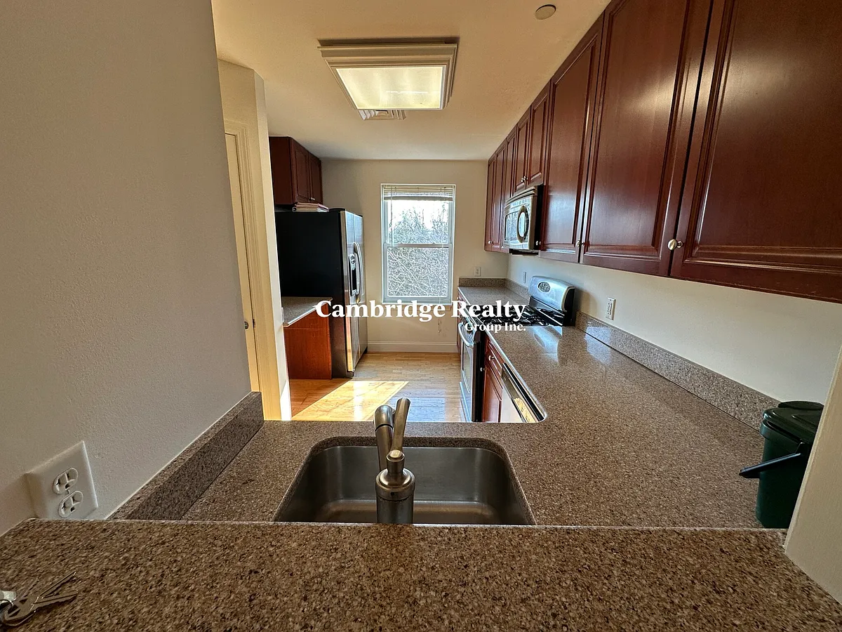 Building Photo - 318 Rindge Ave #216