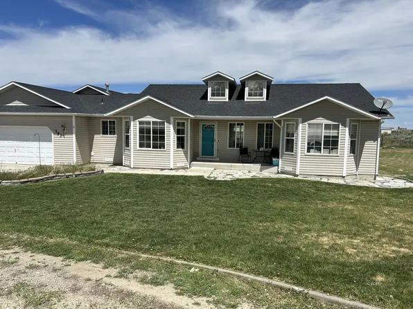 753 Thorpe Dr, Spring Creek, NV 89815