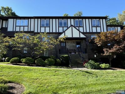 16 Canterbury Ln, New Milford, NJ, 07646