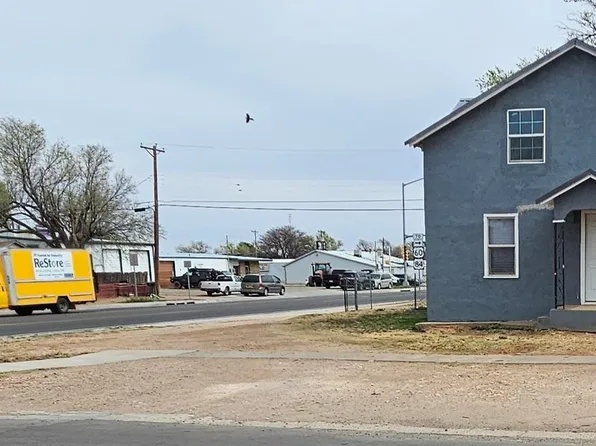 711 E 7th St, Clovis, NM 88101