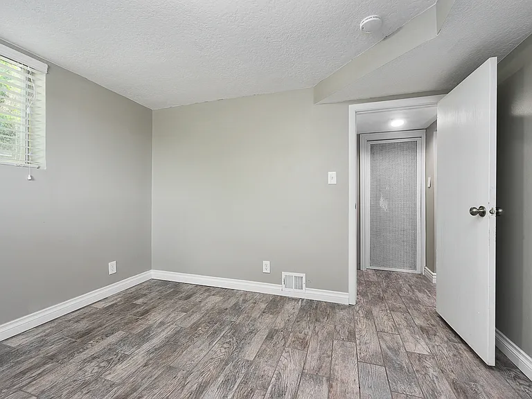 1408 Binford St — Photo 10