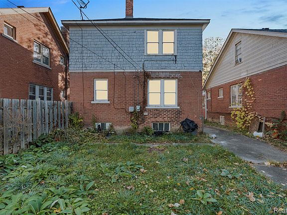 3rd image of 9137 Meyers Rd